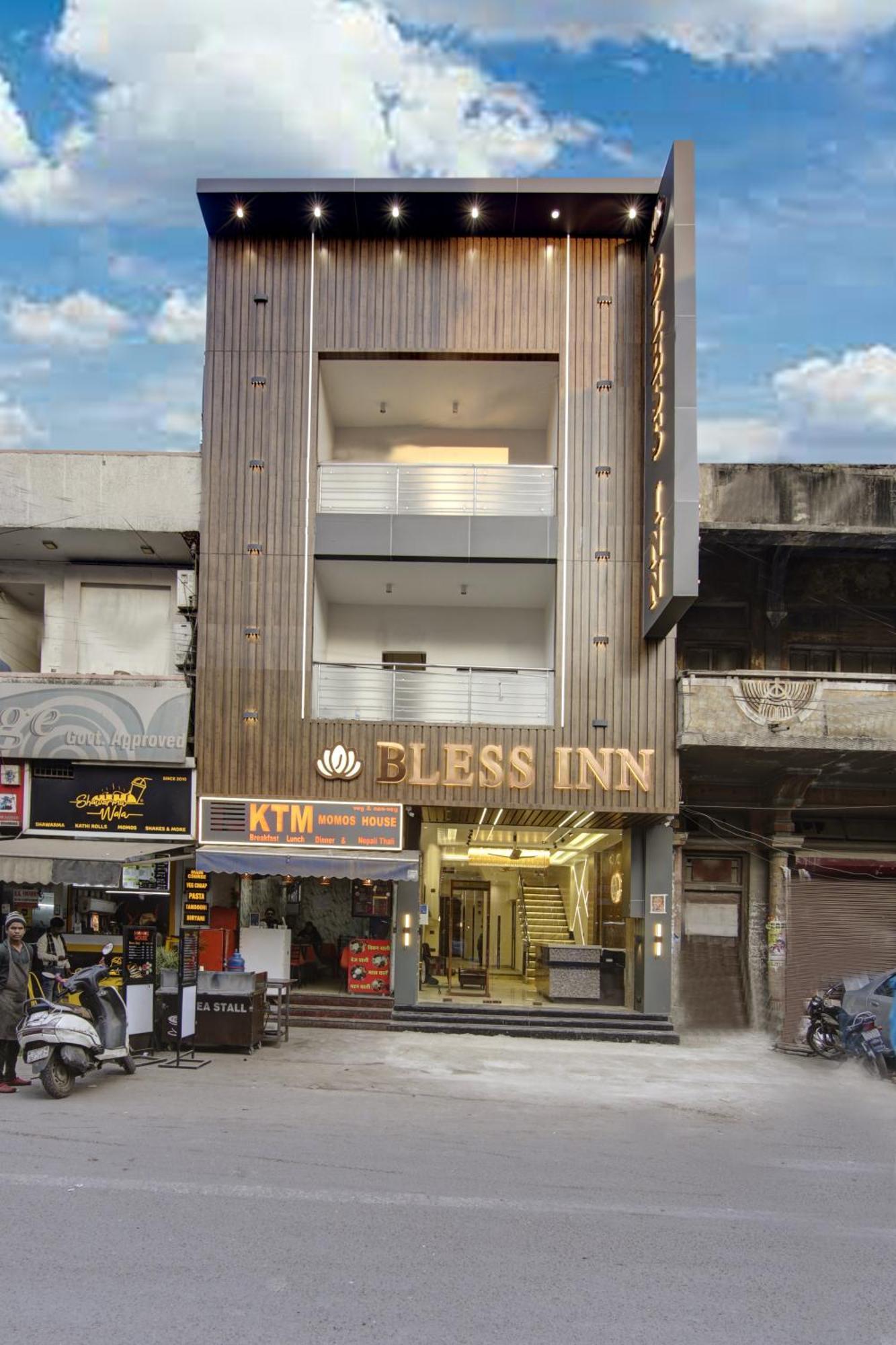 Bless Inn - Near Connaught Place Нью-Дели Экстерьер фото